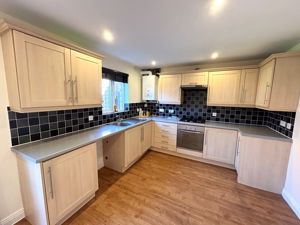 Photo 8- click for photo gallery